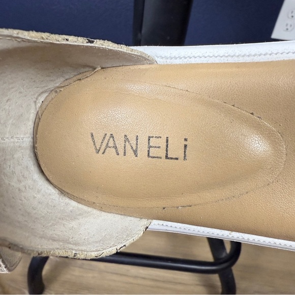 Van Eli "Cloe" Gold & Tan Faux Snakeskin Sandals, Size 10 WIDE - Picture 8 of 10